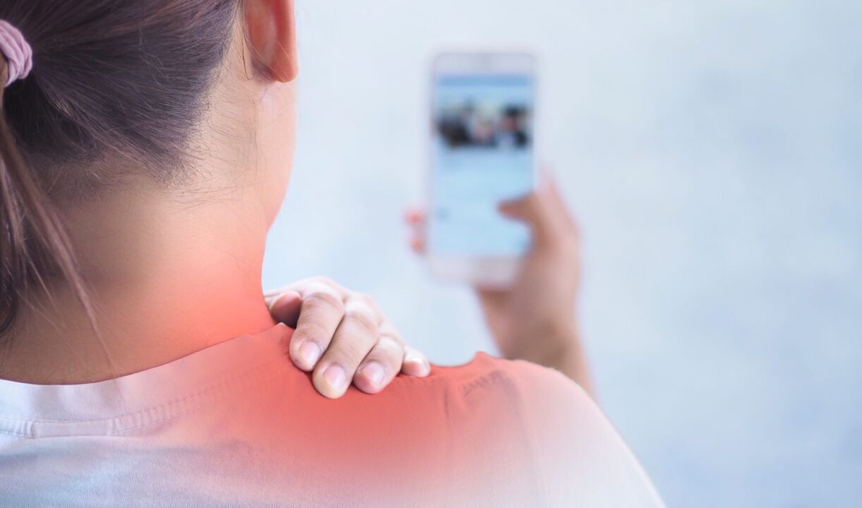 Most often, the neck hurts due to incorrect posture, for example, when a person uses a smartphone for a long time
